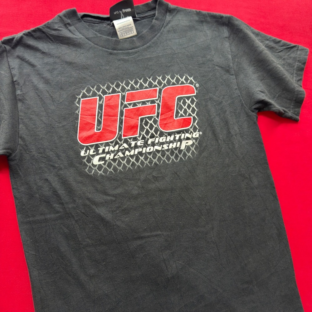 Vintage UFC Ultimate Fighting Championship Graphic T-Shirt Mens Small Black MMA
